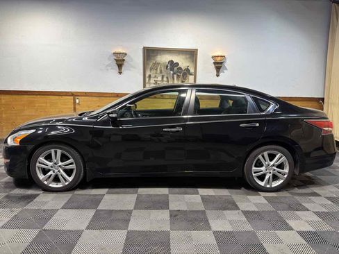 Used 2015 Nissan Altima 3.5 SL image 2