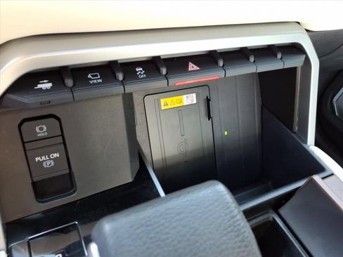 Used 2024 Toyota Tundra Capstone AWD/4WD image 25