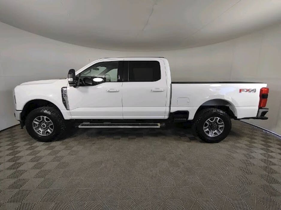 Used 2024 Ford F250 Lariat w/ FX4 Off-Road Package AWD/4WD image 6