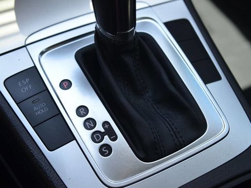 Used 2010 Volkswagen Passat Komfort image 39