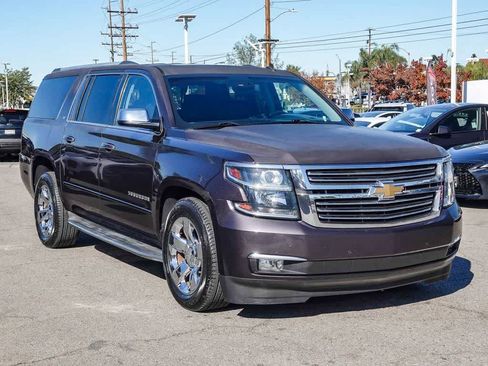 Used 2015 Chevrolet Suburban LTZ image 3