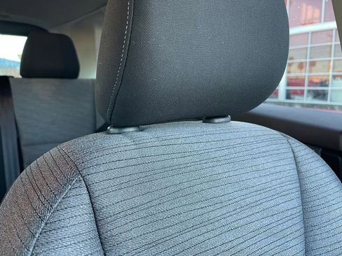 Used 2023 Nissan Rogue SV image 19