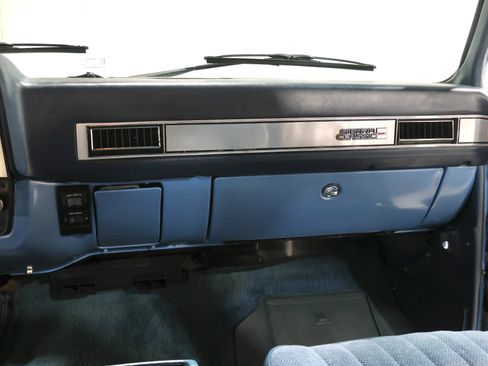 Used 1987 GMC Suburban 2WD image 67