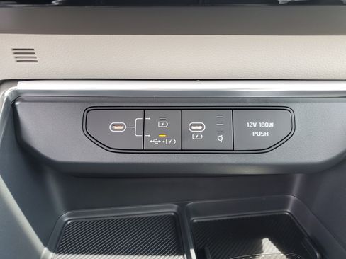 New 2026 Kia Carnival SX image 21