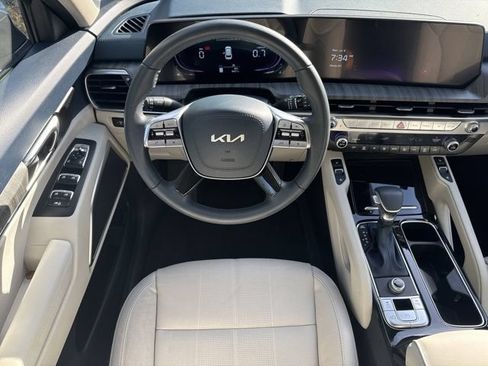 Used 2025 Kia Telluride EX FWD image 12