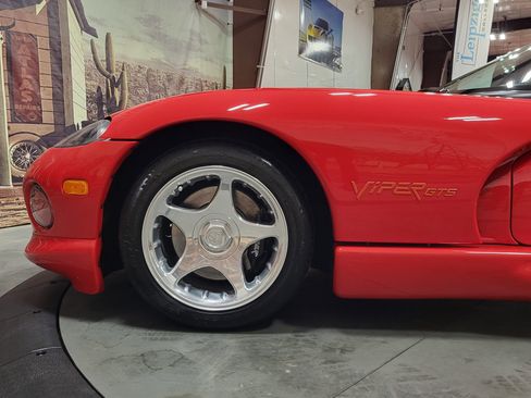 Used 1997 Dodge Viper GTS image 7