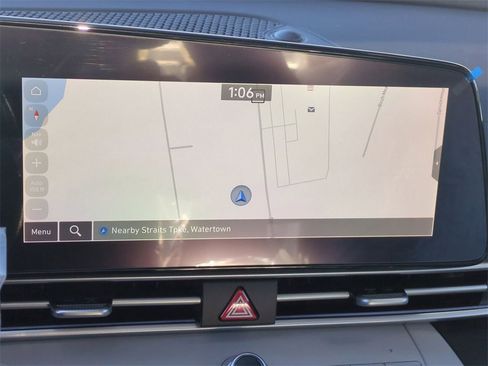 Used 2025 Hyundai Elantra Limited image 19