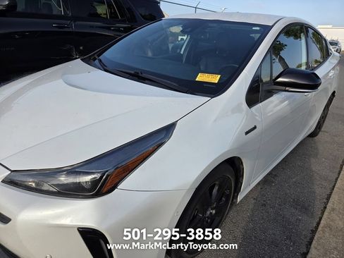 Used 2021 Toyota Prius FWD image 5