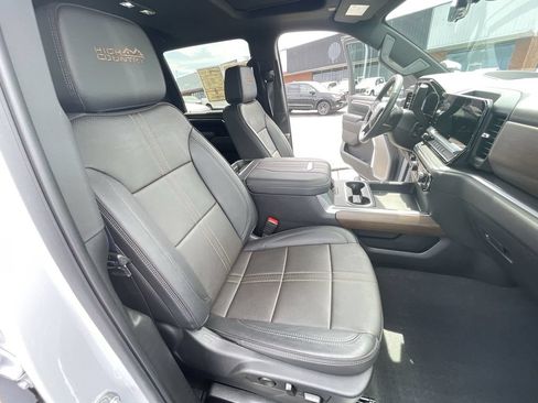 Certified 2024 Chevrolet Silverado 3500 High Country w/ High Country Premium Package AWD/4WD image 24