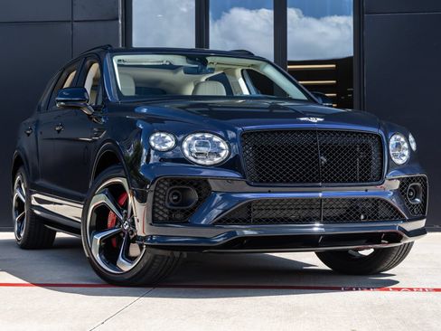 Used 2023 Bentley Bentayga AWD/4WD image 2