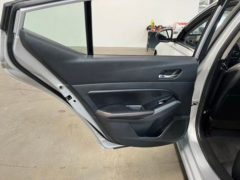Used 2023 Nissan Altima 2.5 SR FWD image 19
