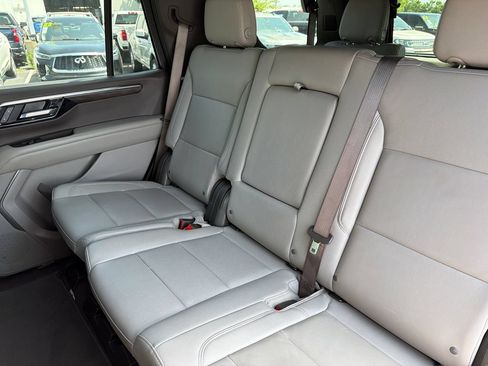 Used 2025 Chevrolet Tahoe LT AWD/4WD image 17