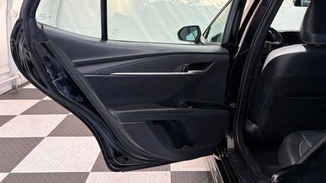 Used 2025 Toyota Camry SE FWD image 17