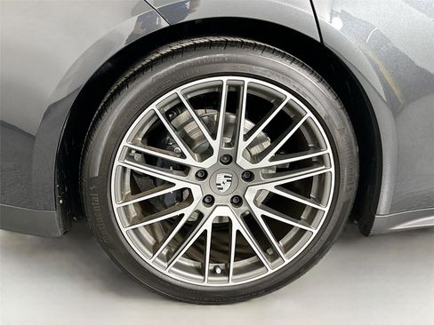 Certified 2024 Porsche Panamera image 13