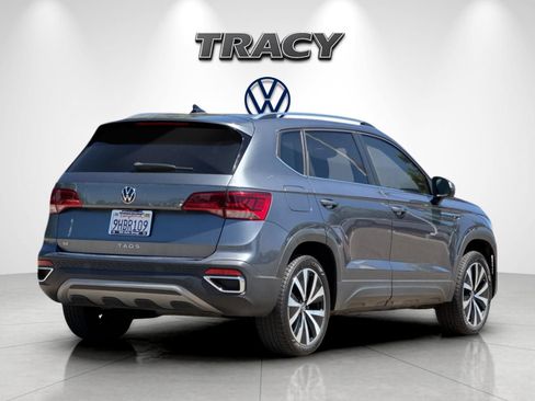 Used 2023 Volkswagen Taos SE FWD image 4