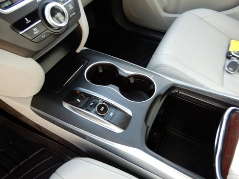 Used 2016 Acura MDX SH-AWD image 18