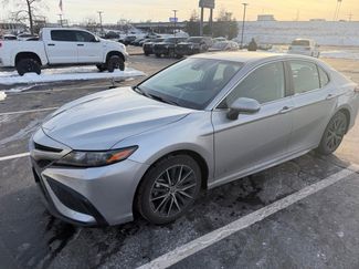 Used 2022 Toyota Camry SE video 1