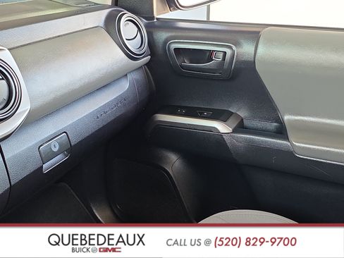 Used 2018 Toyota Tacoma SR5 RWD image 23