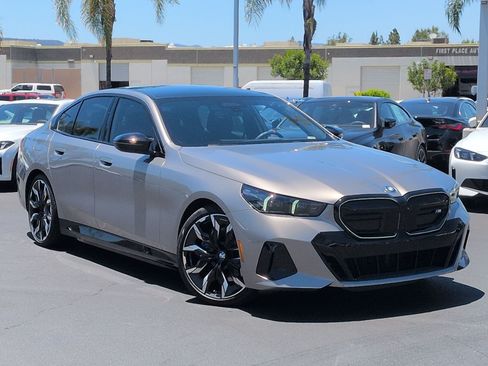 Used 2025 BMW i5 M60 w/ Premium Package AWD/4WD image 2