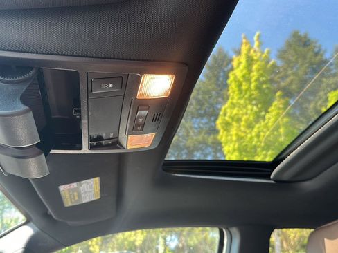 Used 2019 Toyota Tacoma Limited AWD/4WD image 13