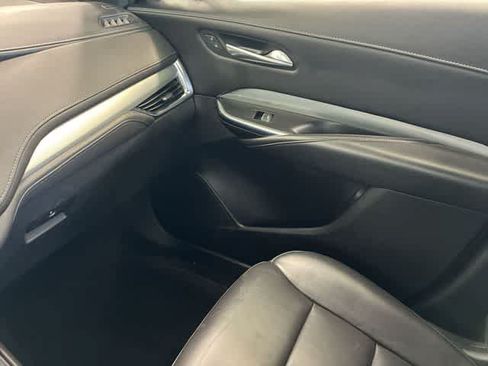 Used 2023 Cadillac XT4 Premium Luxury AWD/4WD image 31