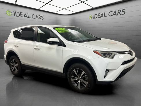 Used 2018 Toyota RAV4 XLE w/ All Weather Liner Package FWD image 3