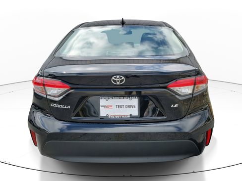 Used 2025 Toyota Corolla LE image 5