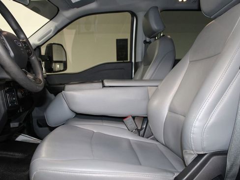 Used 2025 Ford F250 XL w/ FX4 Off-Road Package AWD/4WD image 25