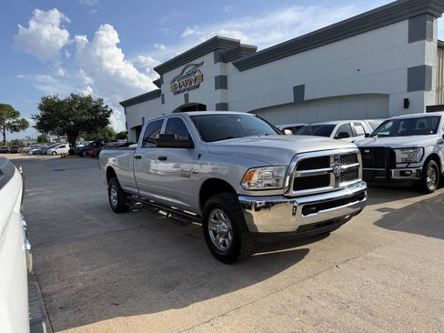 Used 2017 RAM 2500 Tradesman w/ Chrome Appearance Group AWD/4WD image 2