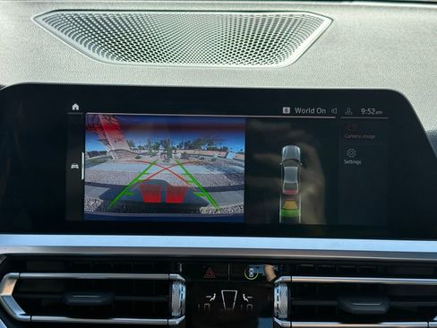 Used 2022 BMW 330i Sedan w/ Premium Package image 23