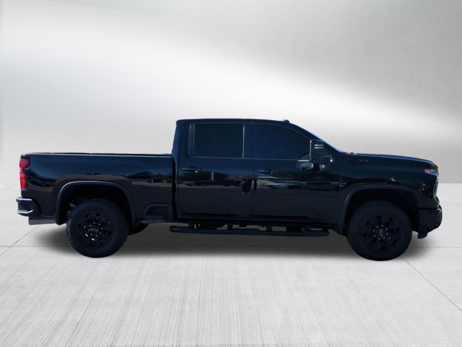 Used 2024 Chevrolet Silverado 3500 LTZ w/ LTZ Plus Package AWD/4WD image 7