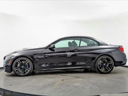 Used 2018 BMW M4 Convertible image 3