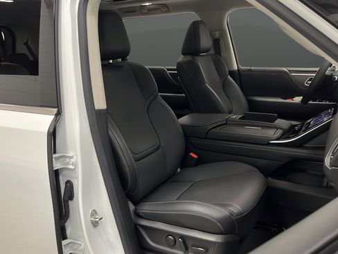 Used 2025 INFINITI QX80 Pure AWD/4WD image 24
