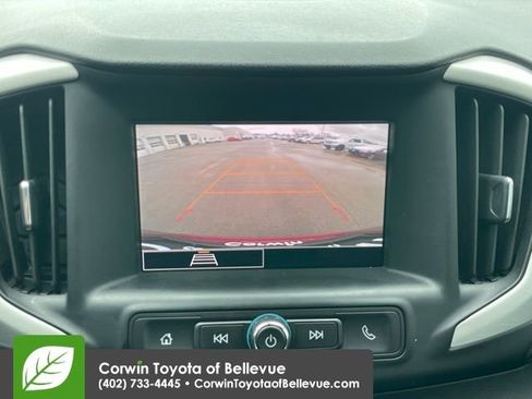 Used 2024 GMC Terrain SLE w/ Driver Convenience Package image 13