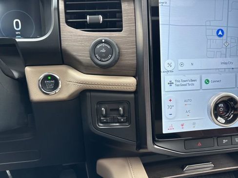Used 2023 Ford Expedition Limited AWD/4WD image 35