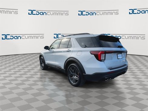 New 2026 Ford Explorer ST w/ Sun And Sound Package image 7