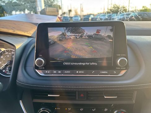 Certified 2023 Nissan Rogue S image 17