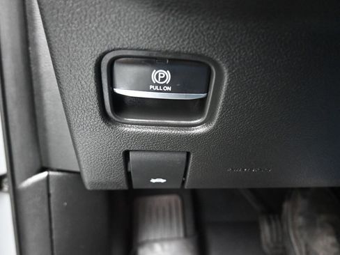 Used 2023 Jeep Grand Cherokee L Laredo image 30