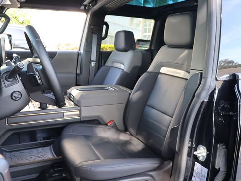 Used 2024 GMC Hummer EV 3X w/ Extreme Off-Road Package image 2