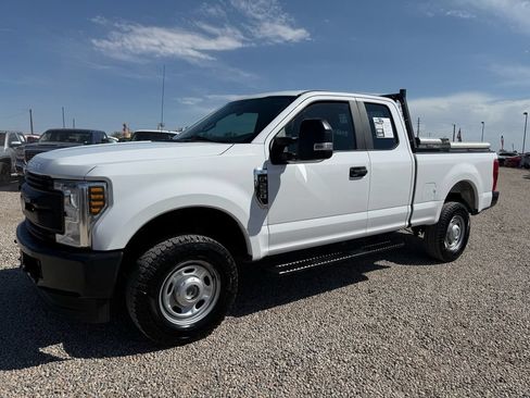 Used 2019 Ford F250 XL w/ Power Equipment Group AWD/4WD image 4