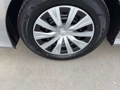 Used 2022 Toyota Camry LE w/ Audio Upgrade Package image 9