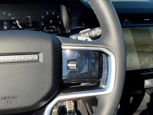 Used 2025 Land Rover Discovery Sport Dynamic SE image 22