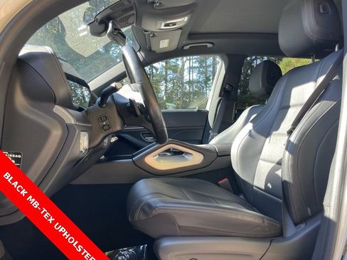Used 2022 Mercedes-Benz GLS 450 4MATIC image 2