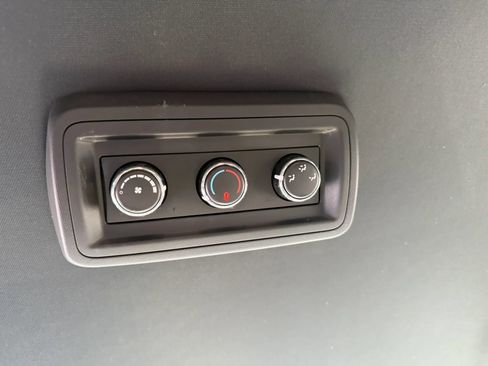 Used 2019 Dodge Grand Caravan SXT FWD image 34