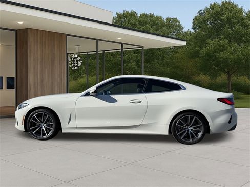 Used 2025 BMW 430i Coupe w/ Premium Package image 12