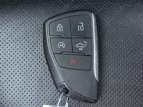 Used 2025 GMC Sierra 1500 SLT image 36