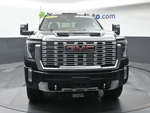 Used 2024 GMC Sierra 2500 Denali w/ Technology Package image 4