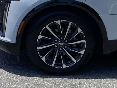 New 2026 Cadillac Lyriq Sport AWD/4WD image 9