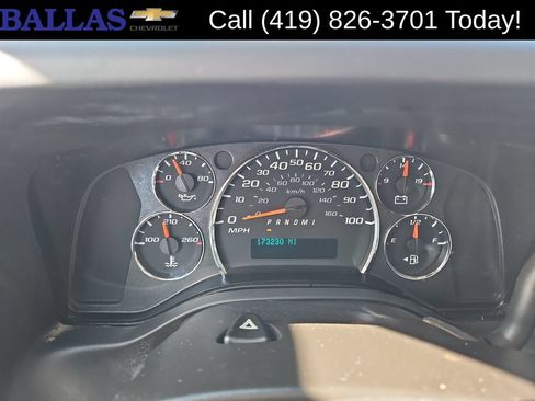 Used 2014 Chevrolet Express 2500 RWD image 11