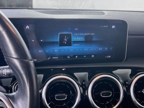 Used 2019 Mercedes-Benz A 220 4MATIC image 14